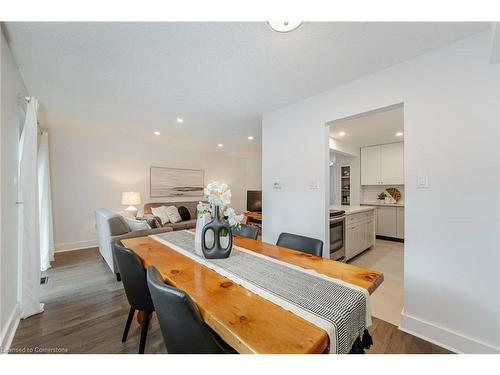 57-6779 Glen Erin Drive, Mississauga, ON - Indoor Photo Showing Dining Room