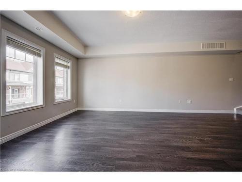 F2-70 Willowrun Drive, Kitchener, ON - Indoor Photo Showing Other Room