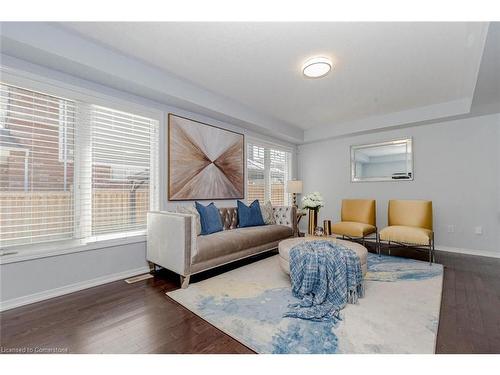 201 Seabrook Drive, Kitchener, ON - Indoor Photo Showing Living Room