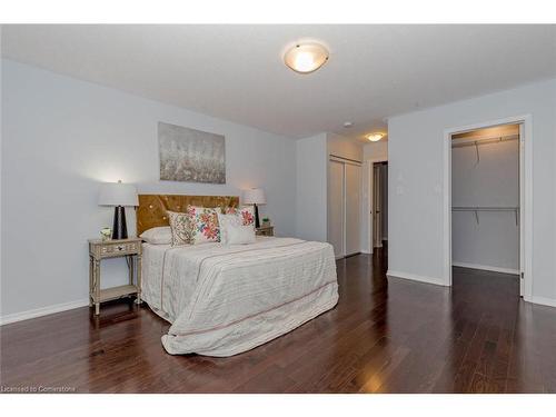 201 Seabrook Drive, Kitchener, ON - Indoor Photo Showing Bedroom