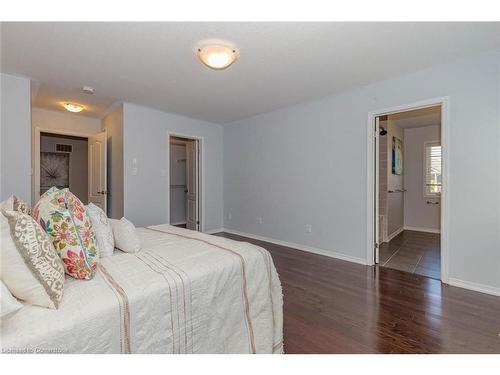 201 Seabrook Drive, Kitchener, ON - Indoor Photo Showing Bedroom