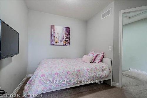 55-7768 Ascot Circle, Niagara Falls, ON - Indoor Photo Showing Bedroom