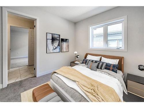 10 Castro Lane, Caledonia, ON - Indoor Photo Showing Bedroom