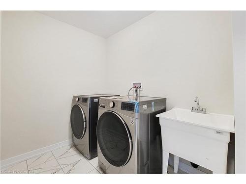 10 Castro Lane, Caledonia, ON - Indoor Photo Showing Laundry Room