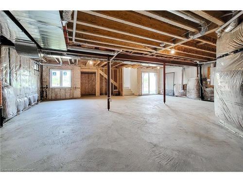 10 Castro Lane, Caledonia, ON - Indoor Photo Showing Basement