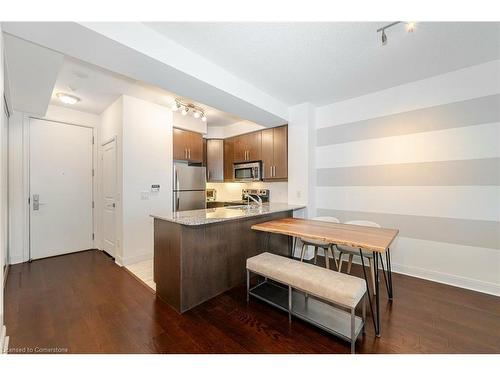 1404-38 The Esplanade, Toronto, ON - Indoor Photo Showing Kitchen