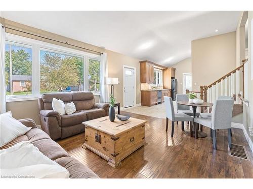 48 Mcgilvray Crescent, Georgetown, ON - Indoor Photo Showing Living Room