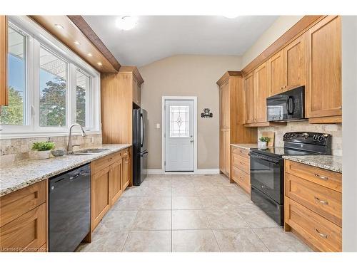 48 Mcgilvray Crescent, Georgetown, ON - Indoor Photo Showing Kitchen