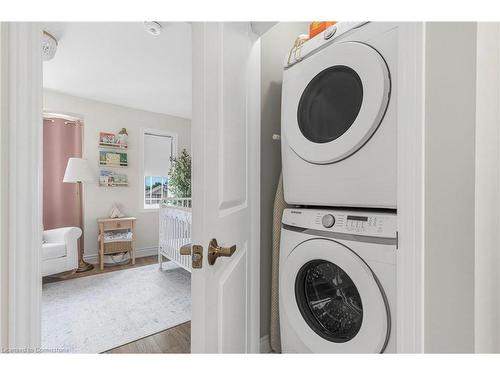 59 Edenrock Drive, Hamilton, ON - Indoor Photo Showing Laundry Room