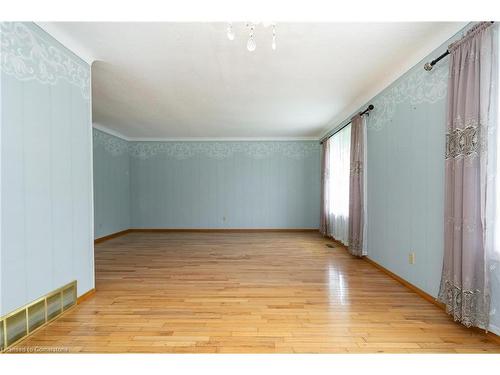 Main-638 Carlton Street, St. Catharines, ON - Indoor Photo Showing Other Room