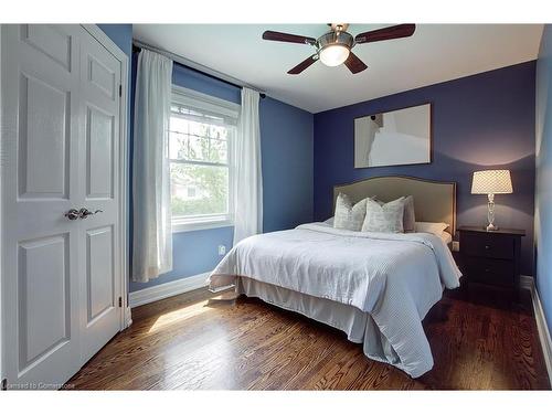 996 Cresthampton Lane, Mississauga, ON - Indoor Photo Showing Bedroom