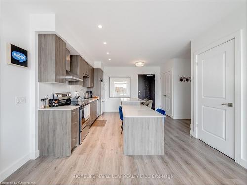 1310-15 Glebe Street, Cambridge, ON - Indoor Photo Showing Kitchen