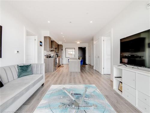 1310-15 Glebe Street, Cambridge, ON - Indoor Photo Showing Living Room