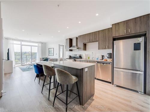 1310-15 Glebe Street, Cambridge, ON - Indoor Photo Showing Kitchen With Stainless Steel Kitchen With Upgraded Kitchen