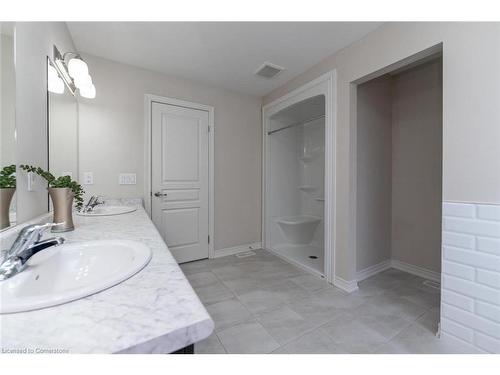 4508 Shuttleworth Drive, Niagara Falls, ON - Indoor Photo Showing Bathroom