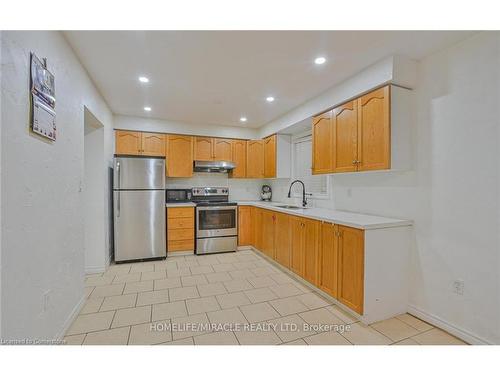 59 Kendrick Court, Hamilton, ON - Indoor Photo Showing Kitchen