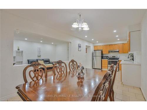 59 Kendrick Court, Hamilton, ON - Indoor Photo Showing Dining Room