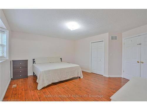 59 Kendrick Court, Hamilton, ON - Indoor Photo Showing Bedroom