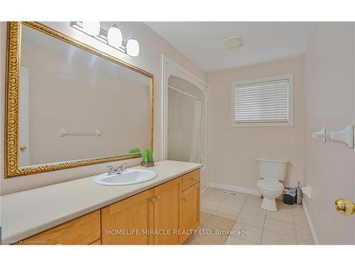 59 Kendrick Court, Hamilton, ON - Indoor Photo Showing Bathroom