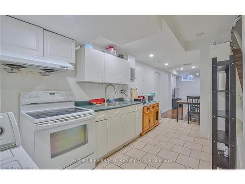 59 Kendrick Court, Hamilton, ON - Indoor Photo Showing Kitchen