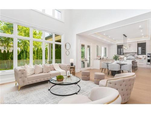 1306 Tansley Drive, Oakville, ON - Indoor Photo Showing Living Room