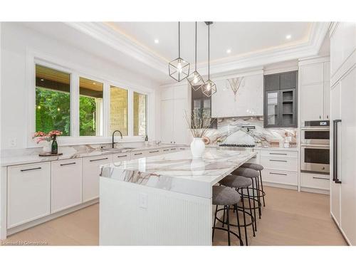 1306 Tansley Drive, Oakville, ON - Indoor Photo Showing Kitchen With Upgraded Kitchen