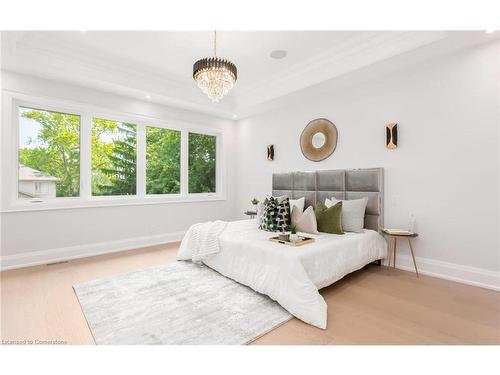 1306 Tansley Drive, Oakville, ON - Indoor Photo Showing Bedroom