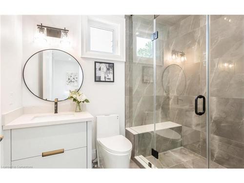 1306 Tansley Drive, Oakville, ON - Indoor Photo Showing Bathroom