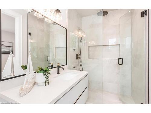 1306 Tansley Drive, Oakville, ON - Indoor Photo Showing Bathroom