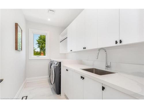 1306 Tansley Drive, Oakville, ON - Indoor Photo Showing Laundry Room