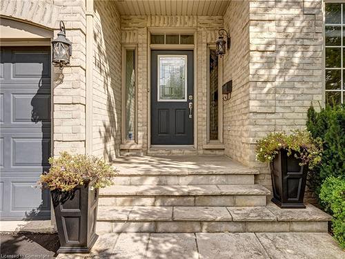 2547 Armour Crescent, Burlington, ON - Outdoor