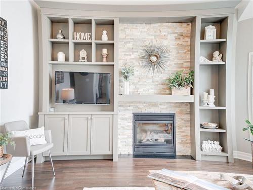 2547 Armour Crescent, Burlington, ON - Indoor Photo Showing Living Room With Fireplace