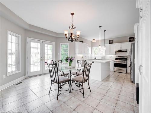 2547 Armour Crescent, Burlington, ON - Indoor Photo Showing Dining Room