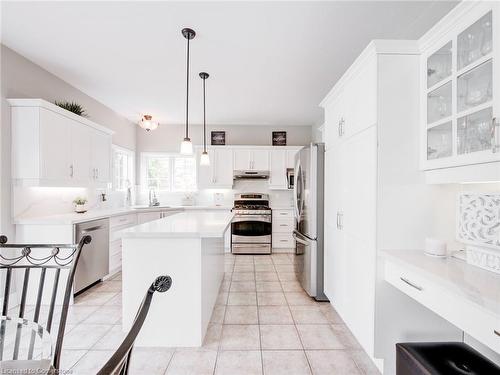 2547 Armour Crescent, Burlington, ON - Indoor Photo Showing Kitchen