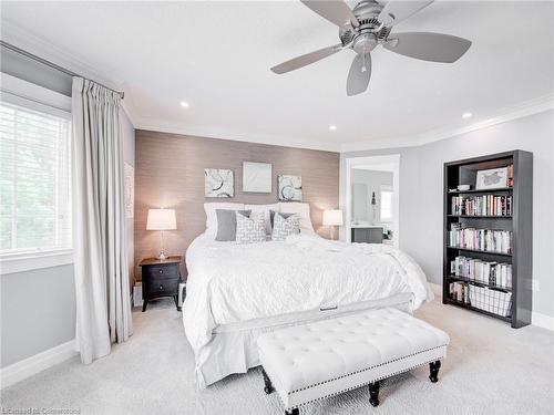 2547 Armour Crescent, Burlington, ON - Indoor Photo Showing Bedroom