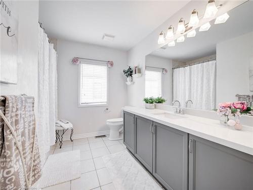 2547 Armour Crescent, Burlington, ON - Indoor Photo Showing Bathroom