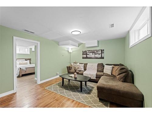 35 Freure Drive, Cambridge, ON - Indoor Photo Showing Living Room