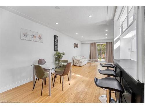 370 Fountain Street S, Cambridge, ON - Indoor Photo Showing Dining Room