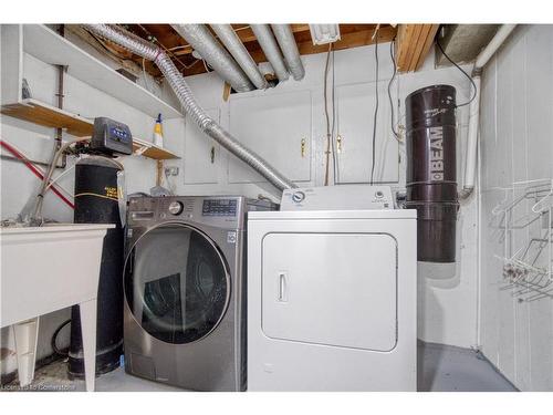 370 Fountain Street S, Cambridge, ON - Indoor Photo Showing Laundry Room