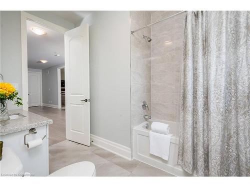 1644 Rizzardo Crescent, Innisfil, ON - Indoor Photo Showing Bathroom