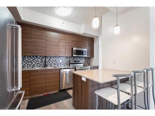 2103-318 Spruce Street, Waterloo, ON - Indoor Photo Showing Kitchen With Stainless Steel Kitchen With Upgraded Kitchen