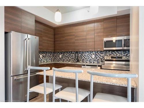 2103-318 Spruce Street, Waterloo, ON - Indoor Photo Showing Kitchen