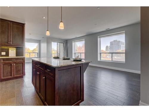 201-223 Erb Street W, Waterloo, ON - Indoor Photo Showing Kitchen