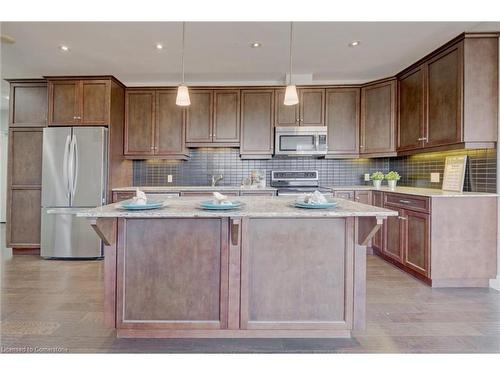 201-223 Erb Street W, Waterloo, ON - Indoor Photo Showing Kitchen With Upgraded Kitchen