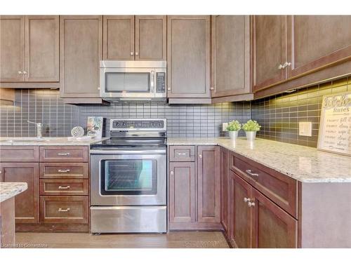 201-223 Erb Street W, Waterloo, ON - Indoor Photo Showing Kitchen With Upgraded Kitchen