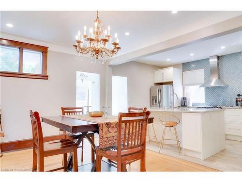 77 Proctor Boulevard, Hamilton, ON - Indoor Photo Showing Dining Room