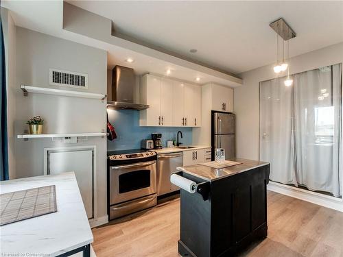 531-165 Legion Road N, Toronto, ON - Indoor Photo Showing Kitchen With Stainless Steel Kitchen With Upgraded Kitchen