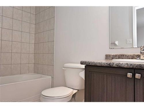 184 Maitland Street, Kitchener, ON - Indoor Photo Showing Bathroom