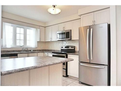 184 Maitland Street, Kitchener, ON - Indoor Photo Showing Kitchen