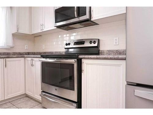 184 Maitland Street, Kitchener, ON - Indoor Photo Showing Kitchen